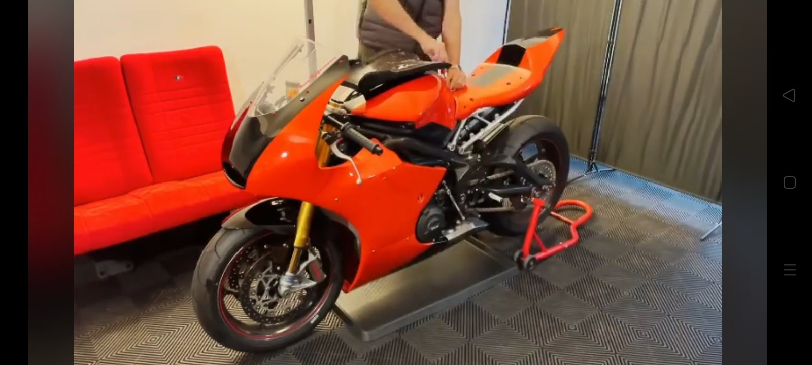 TEAMCAVE – TRIUMPH 2010 STREET TRIPLE 675R – MOTO 2 ‘KALEX’ CONVERSION